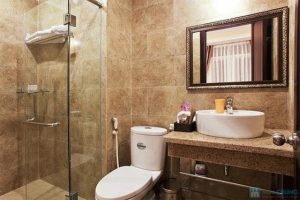 chọn gương Viglacera cho nhà tắm