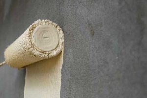 ốp gạch hay lăn sơn mặt tiền