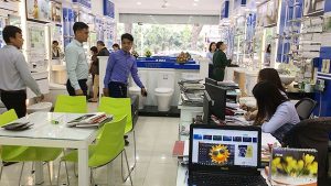 Không khí mua sắm tại Showroom Hải Linh trong tuần đầu khuyến mãi “Giá sốc – Cơn lốc quà tặng”